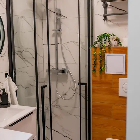 Paeninsula Apartament