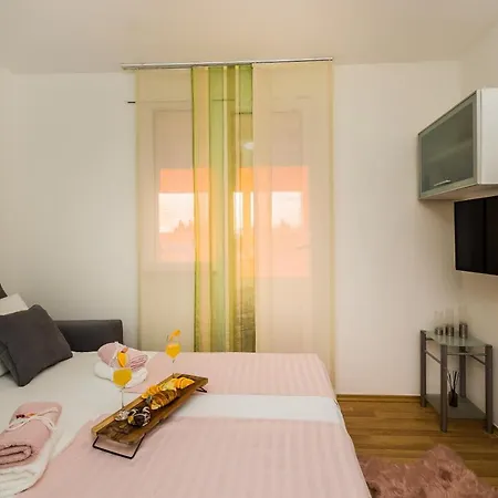 Apartment Paeninsula *