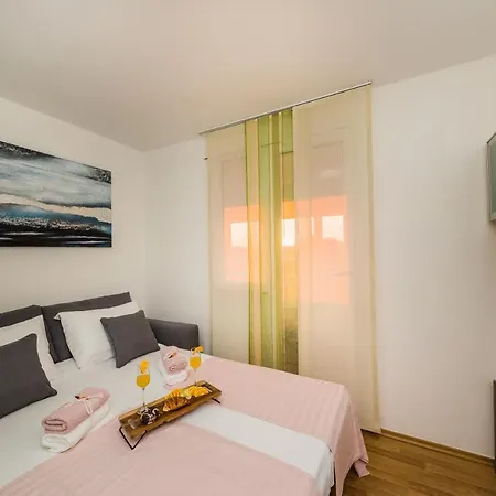 Paeninsula Apartment Vranjic